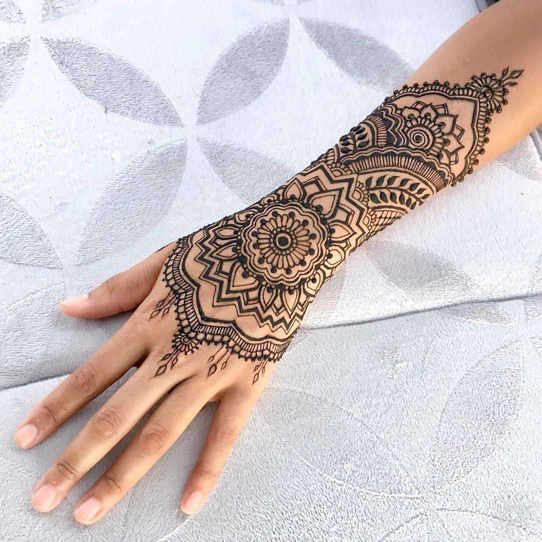 Qu son los tatuajes de henna y para qu sirven?